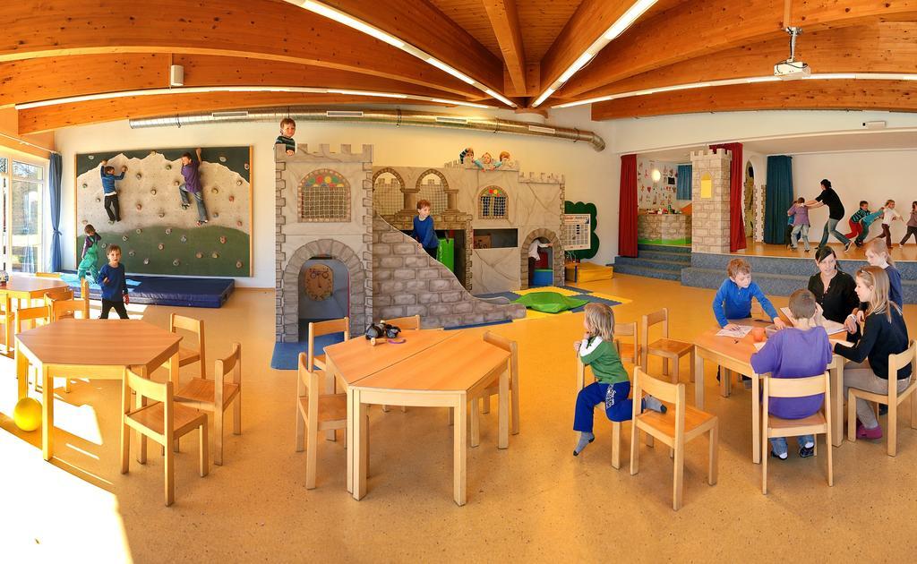 Kinderhotel Laerchenhof Обштайґ Екстер'єр фото
